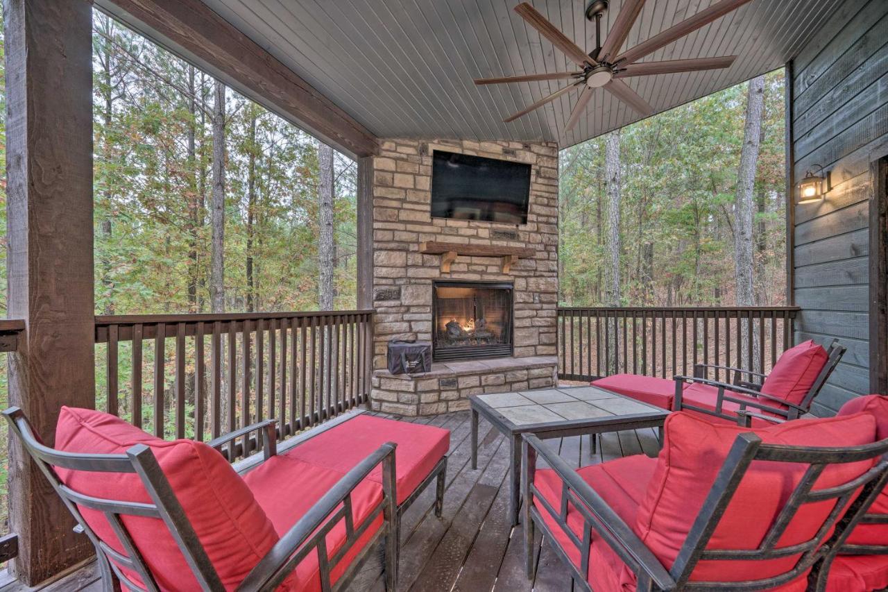 Broken Bow Cabin Deck With Hot Tub And Pool Table! Eksteriør bilde
