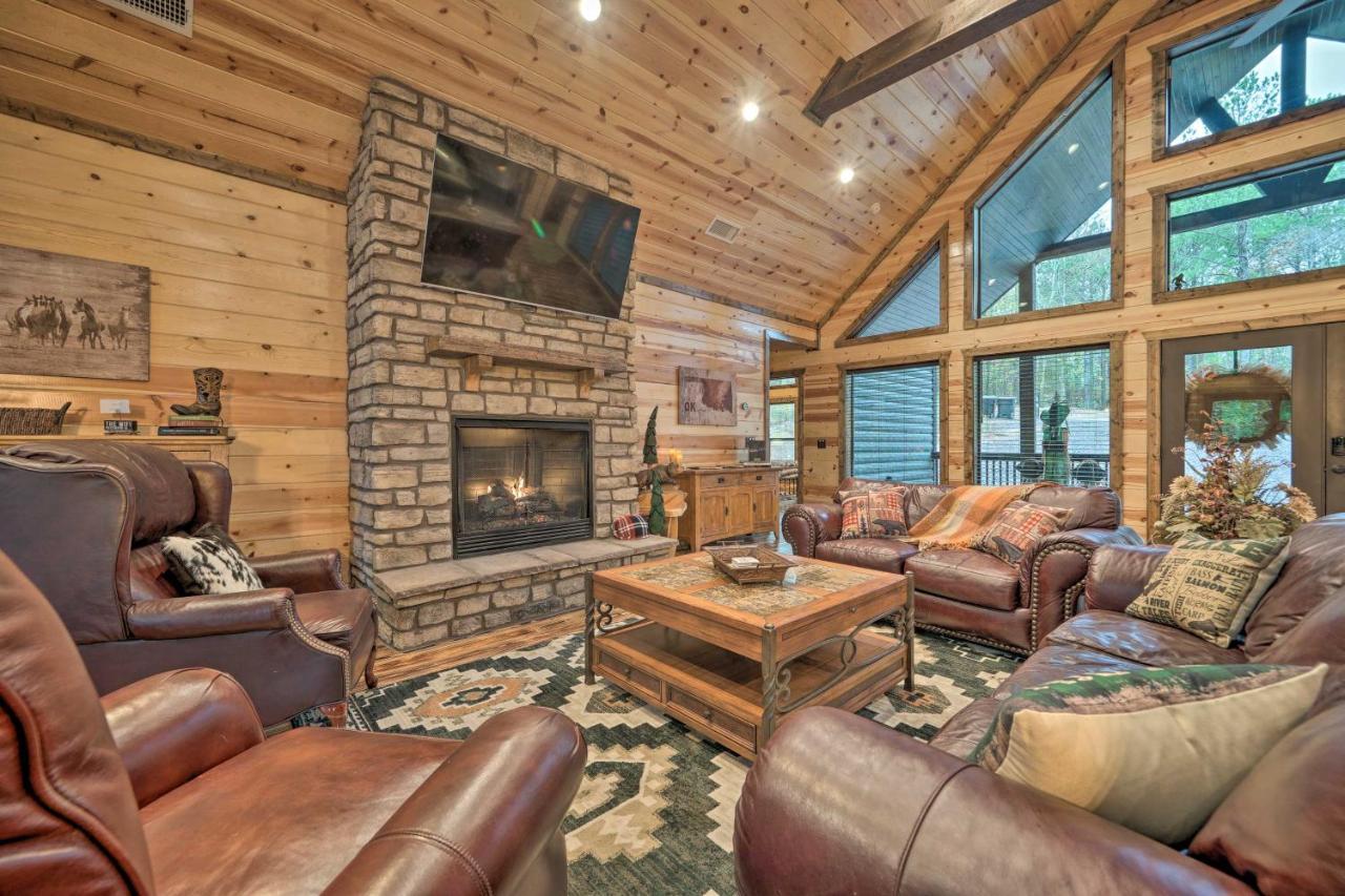 Broken Bow Cabin Deck With Hot Tub And Pool Table! Eksteriør bilde
