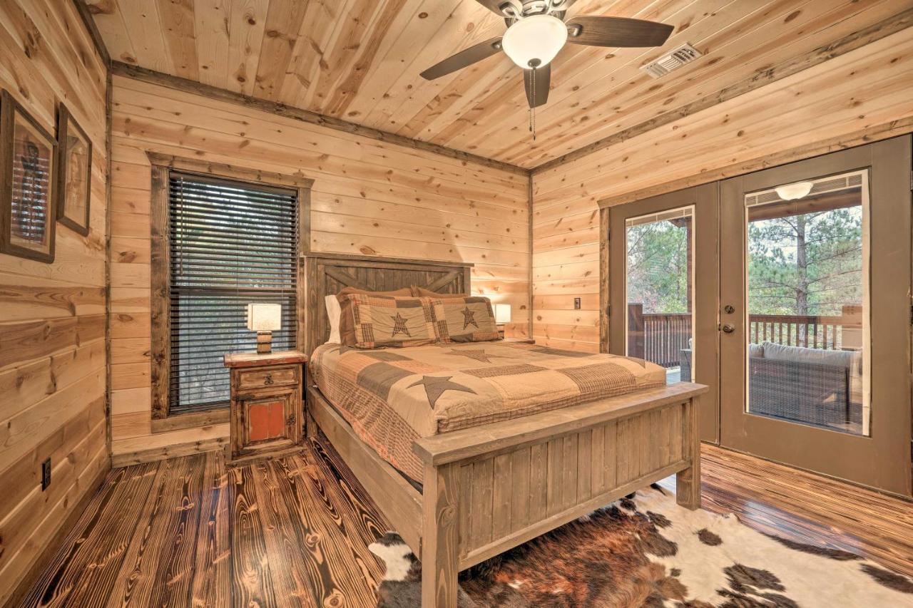 Broken Bow Cabin Deck With Hot Tub And Pool Table! Eksteriør bilde